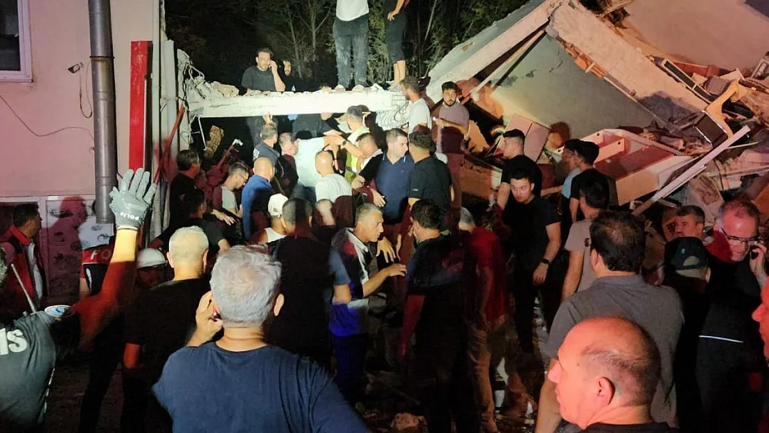 Gece Boyunca Yüzlerce Artçı Meydana Geldi
