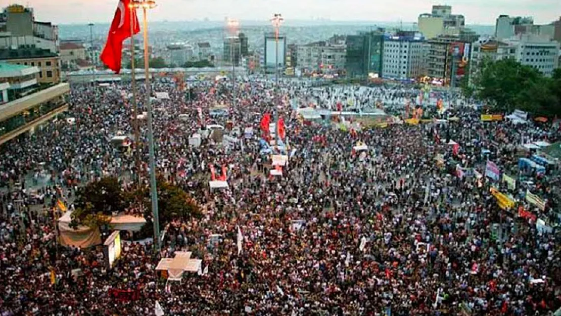 Gezi Davasına Tepkiler Büyüyor! 'Oradaydık, hâlâ oradayız, verilen cezaları hepimize verilmiş sayıyoruz'