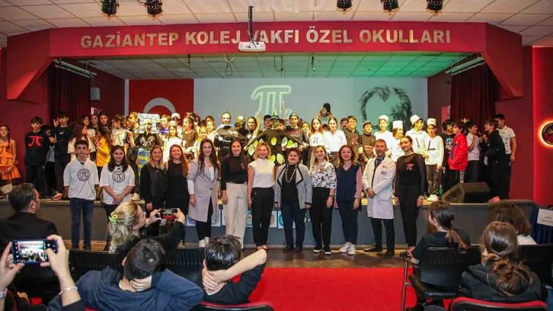 GKV Özel Ortaokulu'nda Pi temalı kostüm tasarlama yarışması