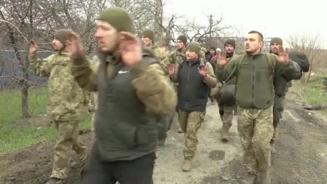 Günlerdir Rus işgaline direnen Mariupol düştü: Binlerce Ukraynalı asker Rusya'ya teslim oldu