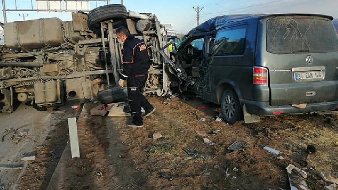 Bitlis'te Feci Kaza: 2 Ölü 4 Yaralı