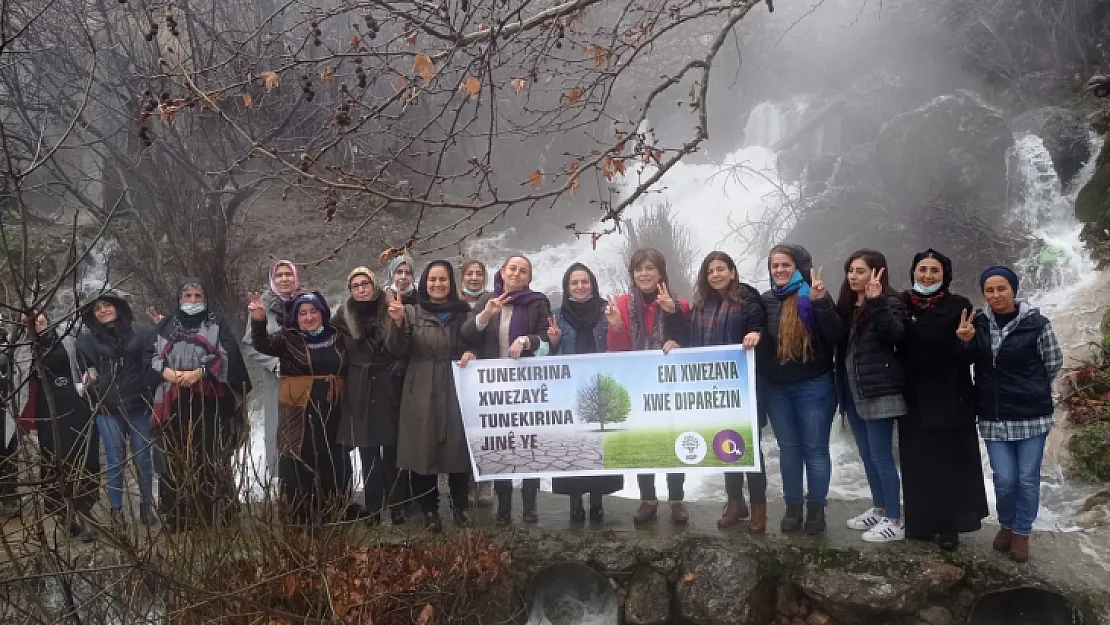 HDP'li Kadınlar Siirt'te 8 Mart Etkinlikleri Kapsamında Doğa Katliamlarına Dikkat Çekti