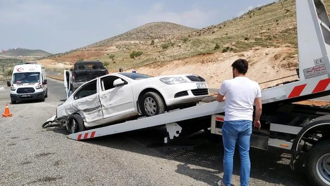 Siirt'te Kaza Yapan Araç Hurdaya Döndü!