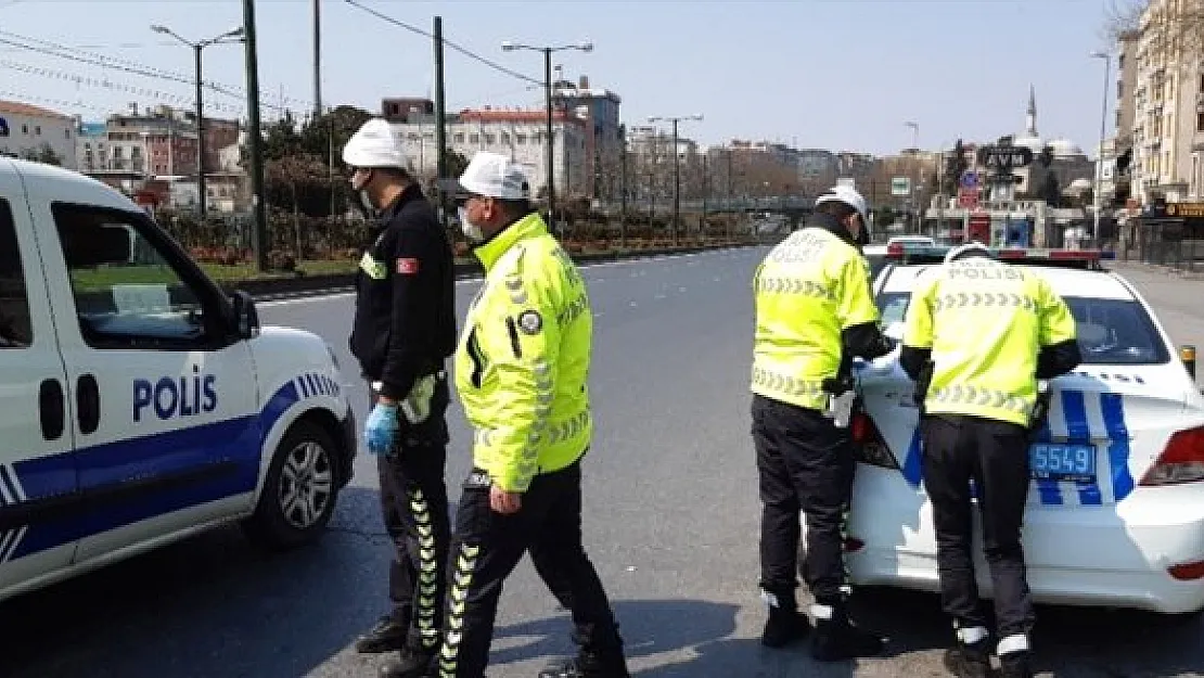 İçişleri Bakanlığı, 2 Günlük Sokağa Çıkma Yasağında Kaç Kişiye Ceza Kesildiğini Açıkladı