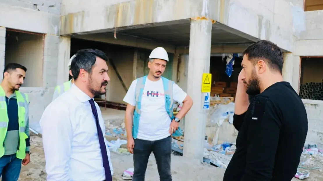 İl Müdürü Çalgan, Siirt'te 2000 Kişilik Öğrenci Yurdu İnşaatında İncelemelerde Bulundu