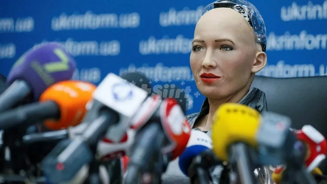 İlk robot olarak tarihe geçen Sophia, Kürtlerle ilgili sorulara yanıt verdi