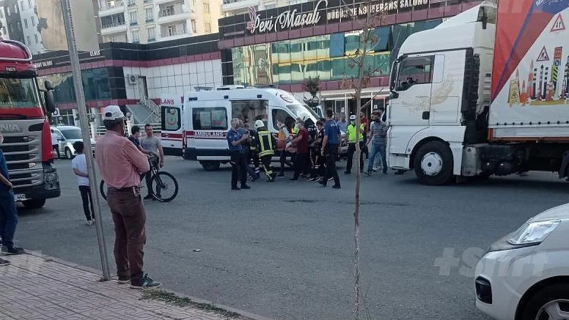 Siirt'te Tırın Altında Kalan Kadın Yaralandı