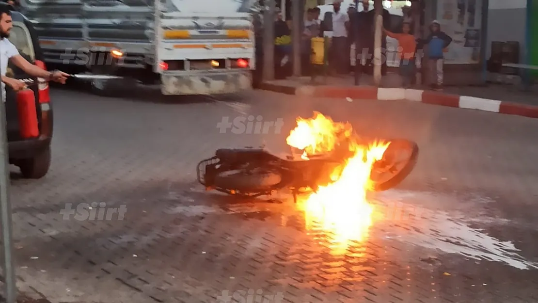 Siirt'te Motosikletine Trafik Cezası Kesilen Vatandaş, Aracını Ateşe Verdi