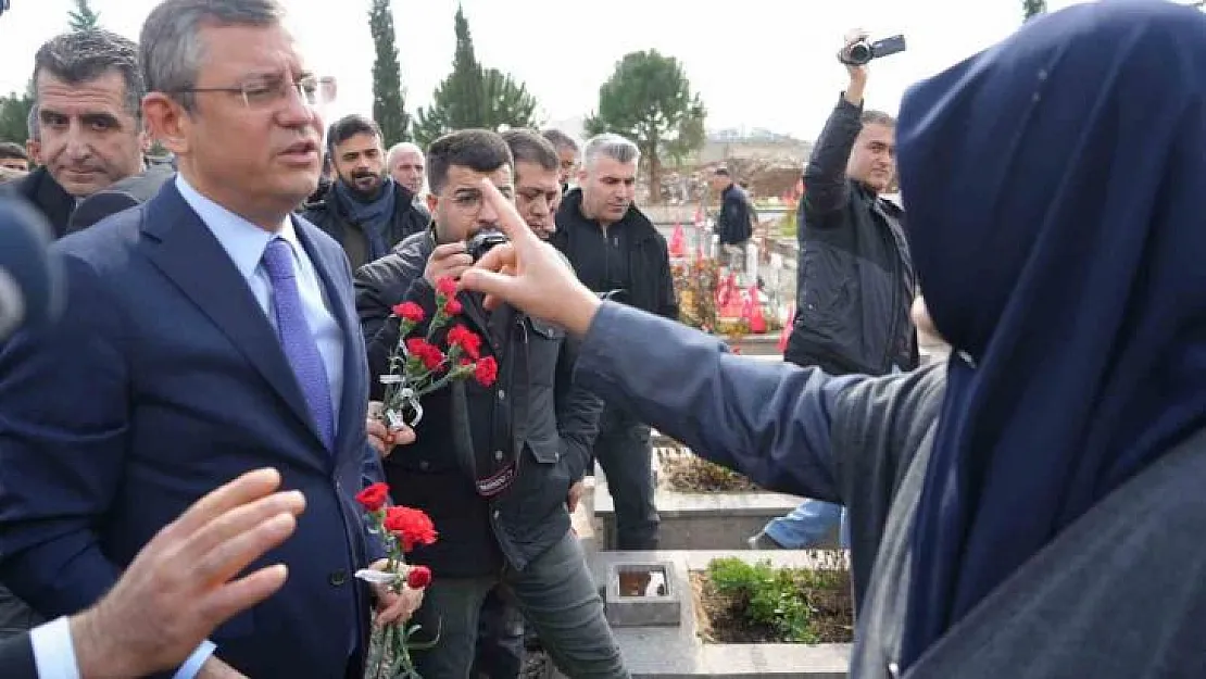 İslahiye'de deprem şehitliğini ziyaret eden Özgür Özel'e tepki