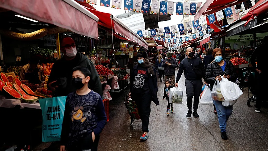 Koronavirüse Karşı Başarı Sağladılar! Açık Havada Maske Zorunluluğu Kaldırıldı