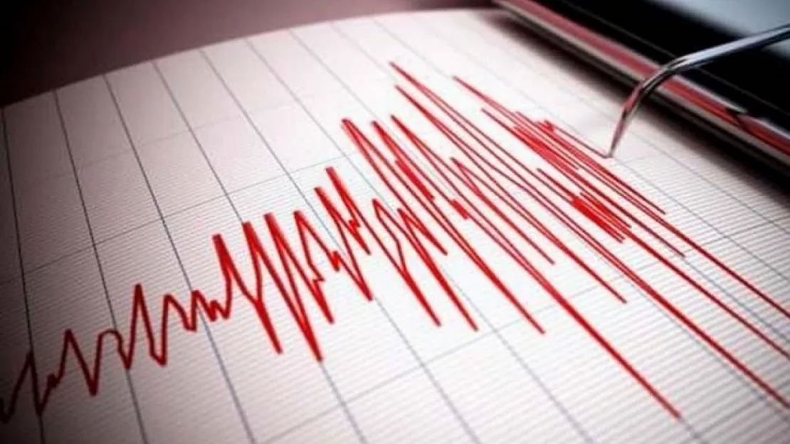 İzmir'de 4.0 Büyüklüğünde Deprem