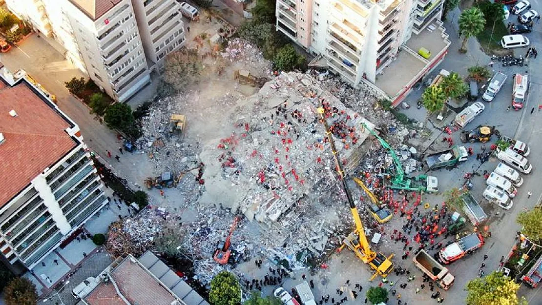 Depremde Yıkılan Binaların Müteahhitleri Gözaltına Alındı