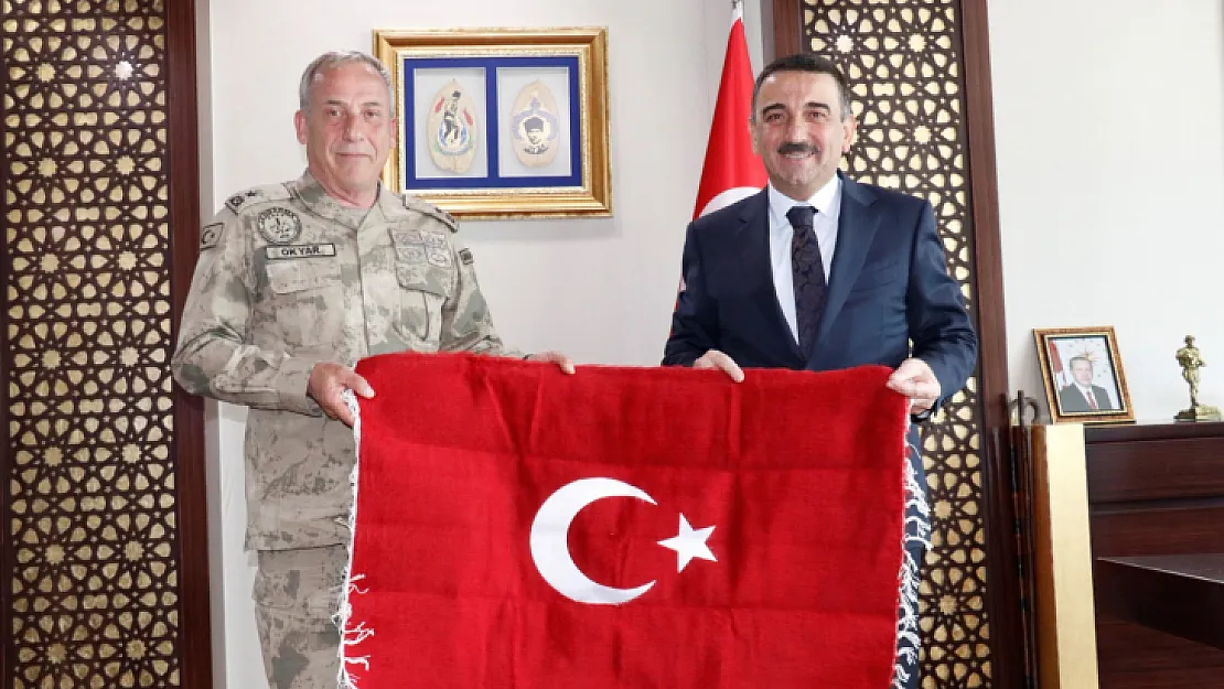 Jandarma Genel Komutanlığı Denetleme Ve Değerlendirme Başkanı Tuğgeneral Semih Okyar, Vali Osman Hacıbektaşoğlu'nu Ziyaret Etti