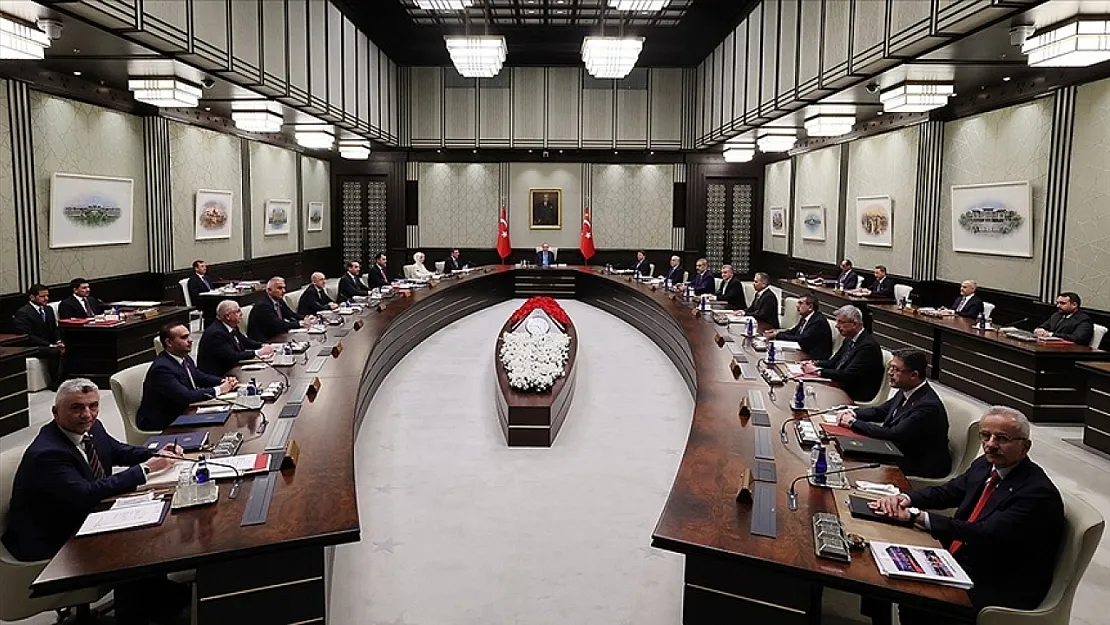 Kabine revizyonunda son viraj! Kalacak bakanlar belli oldu