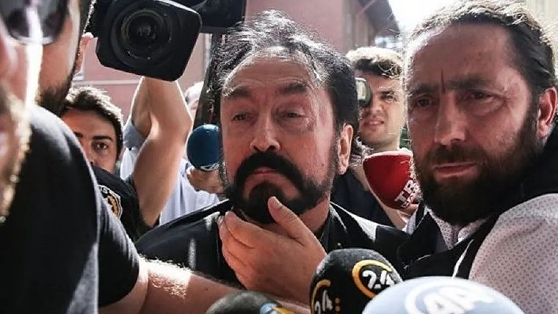 'Kedicik'leri paylaştı: Adnan Oktar'ın cezaevindeki yeni imajı