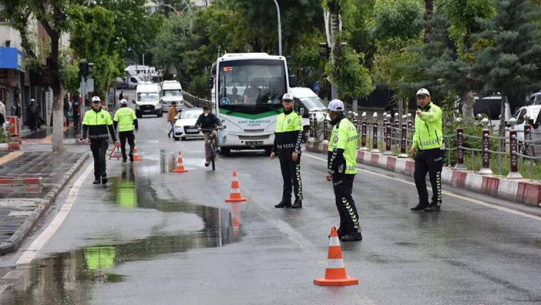 Karayolu Trafik Güvenliği Günü Dolayısıyla Siirt'te Trafik Denetimleri Yapıldı