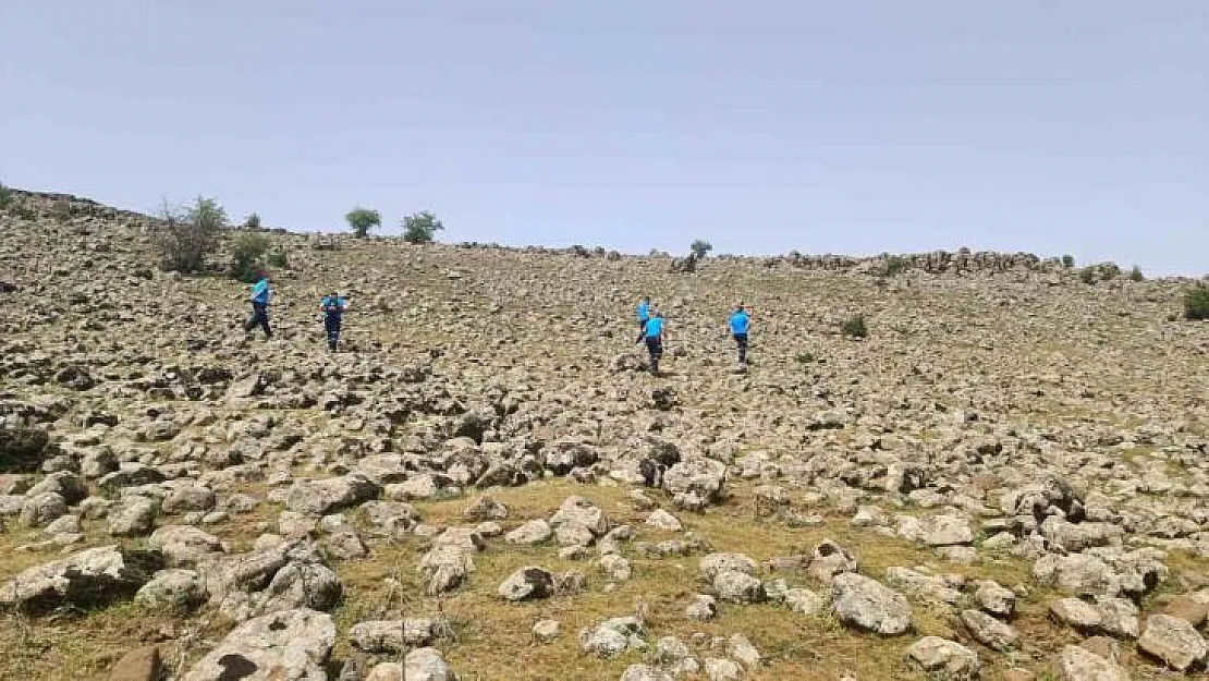 Kayıp çoban 3 gündür arazi, gölet, mağara ve metruk yapılarda aranıyor