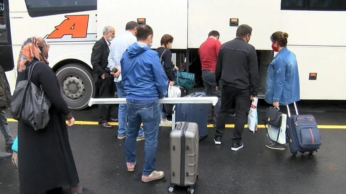 Kurban Bayramı Tatili 9 Gün Olacak mı? Bakan Ersoy'dan Açıklama Geldi