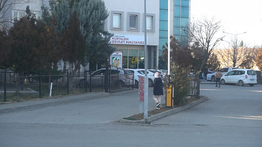 Kurtalan'da Bıçaklı Kavga: 20 Yaşındaki Genç Yaralandı
