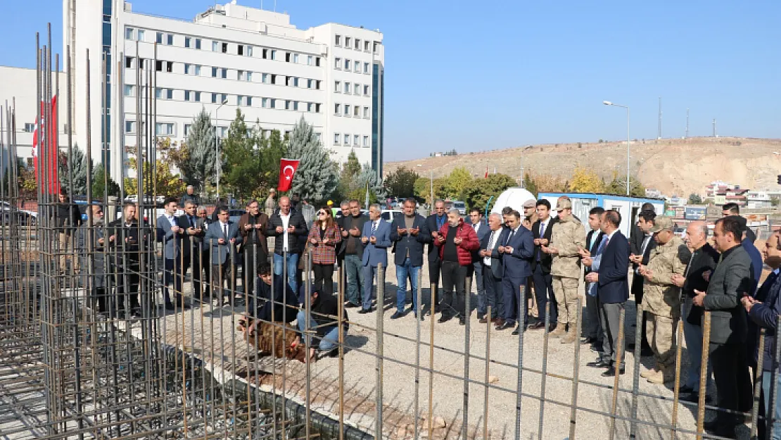 Kurtalan'da Millet Bahçesinin Temeli Dualarla Atıldı!