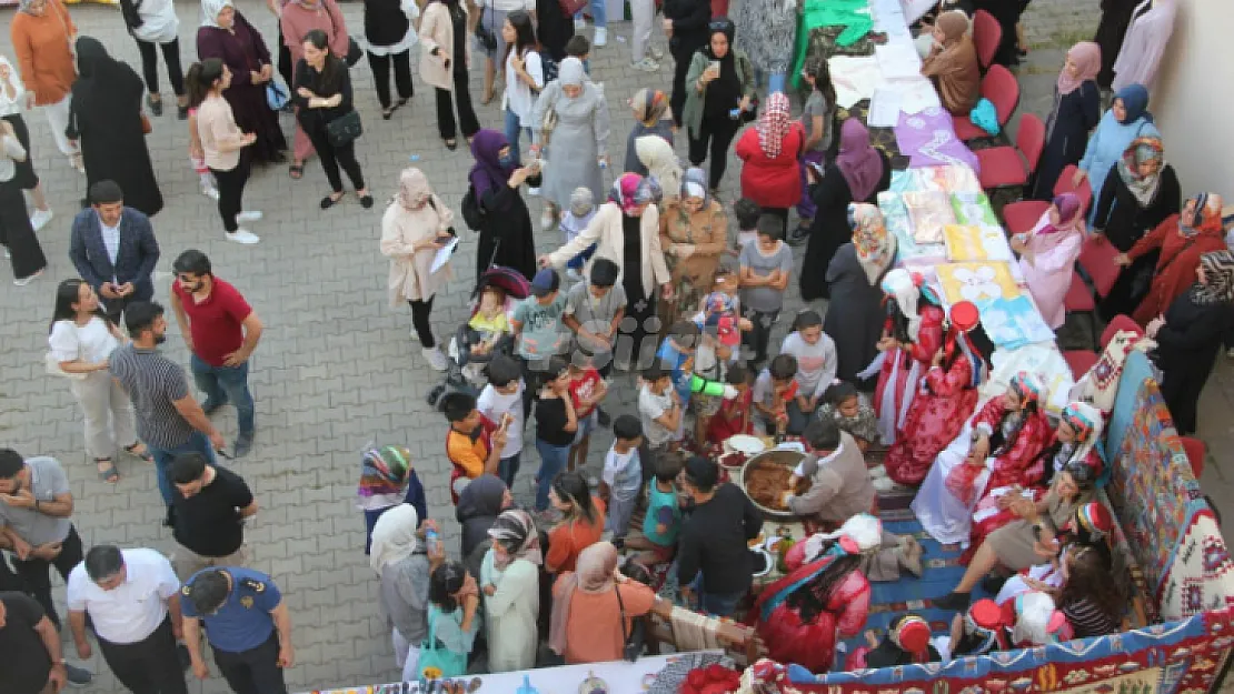 Kurtalan'da Yıl Sonu Sergisi Şenlik Havasında Geçti!