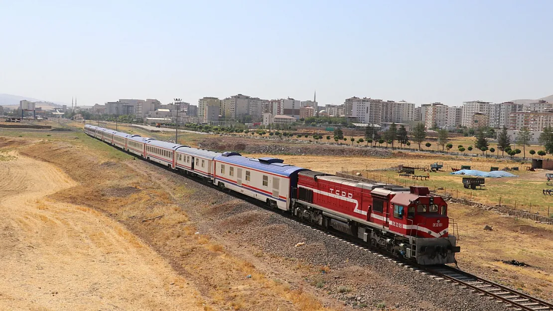 Kurtalan-Siirt Tren Yolu Projesinde İhale Gerçekleşti