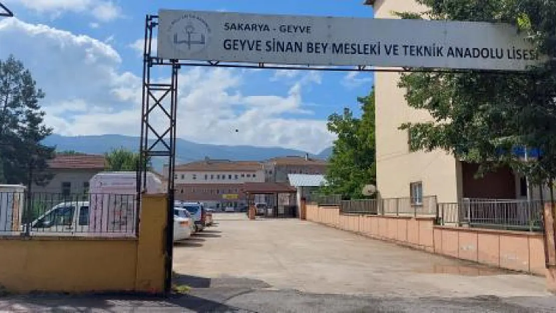 Lisede çıkan kavgada bir öğrenci öldü