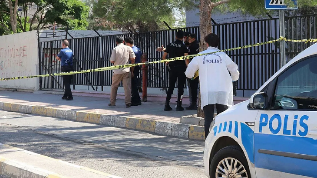 Lisede dehşet! Okuldan uzaklaştırılan öğrenci dehşet saçtı: Depremzede öğrenciyi öldürdü