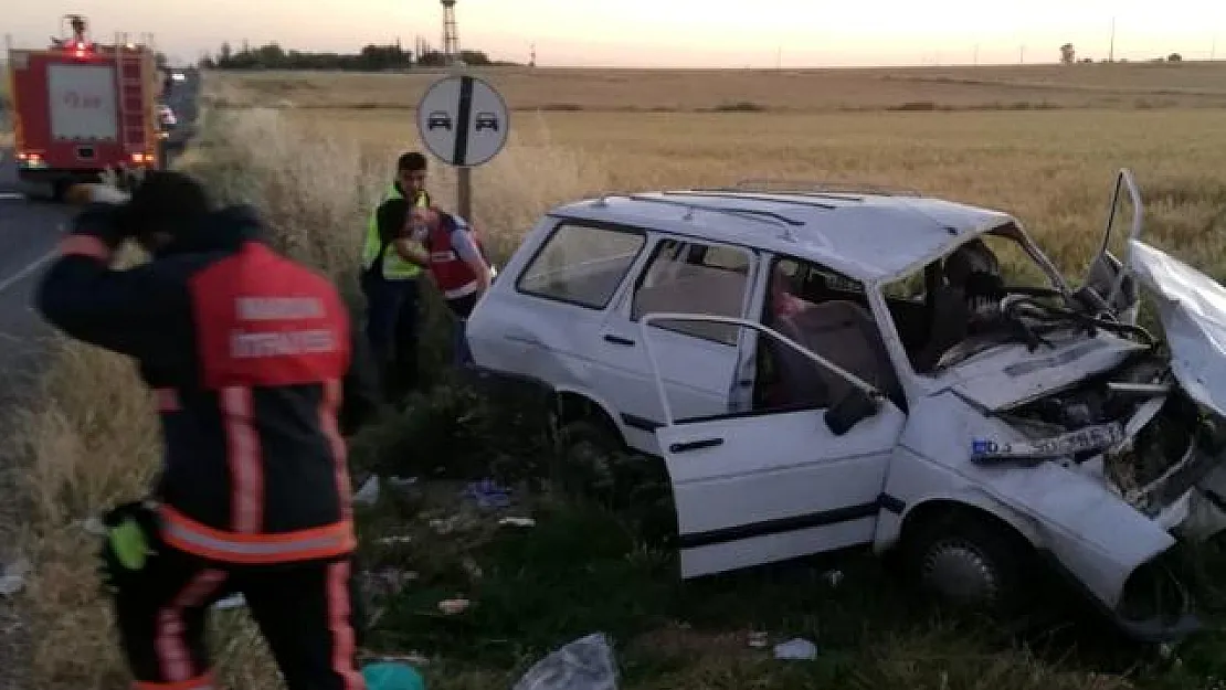 Mardin'de iki otomobilin çarpıştığı kazada 8 kişi yaralandı