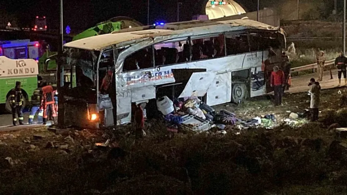 Mardin otobüsü kaza yaptı, 9 kişi hayatını kaybetti, 30 yaralı