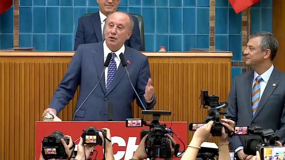 Memleket Partisi Genel Başkanı Muharrem İnce Yeniden CHP'ye Katıldı! Rozeti Özgür Özel Taktı