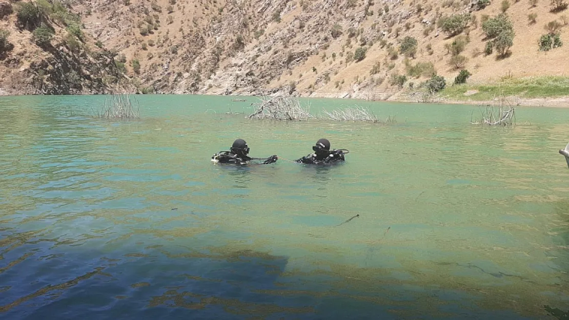 Müküs Çayı'nda kaybolan Eyüp hemşireye 12 gündür ulaşılmaya çalışılıyor