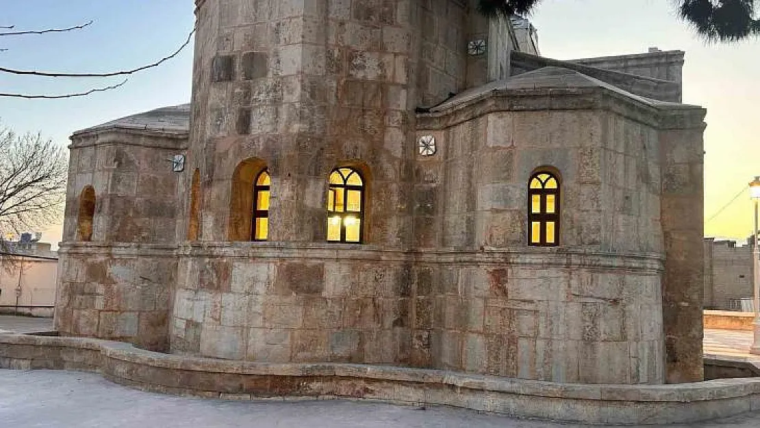 Nizip Fevkani Camii ilk teravih namazında ibadete açılıyor