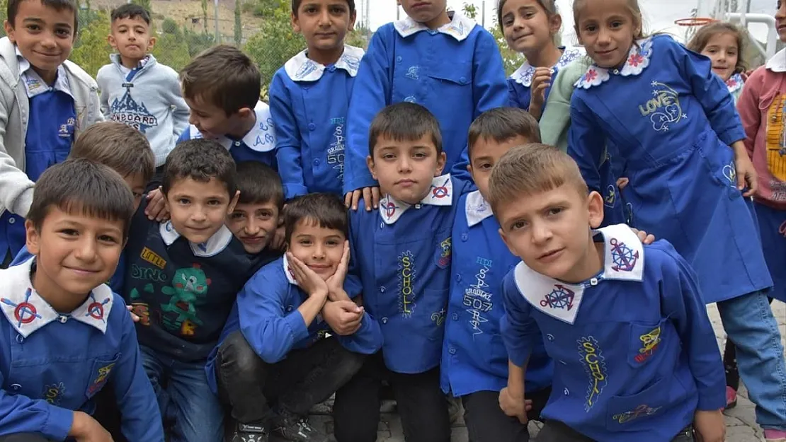 Okullarda Forma Zorunluluğu Geri Geliyor: Karar 2025-2026'da Uygulanacak