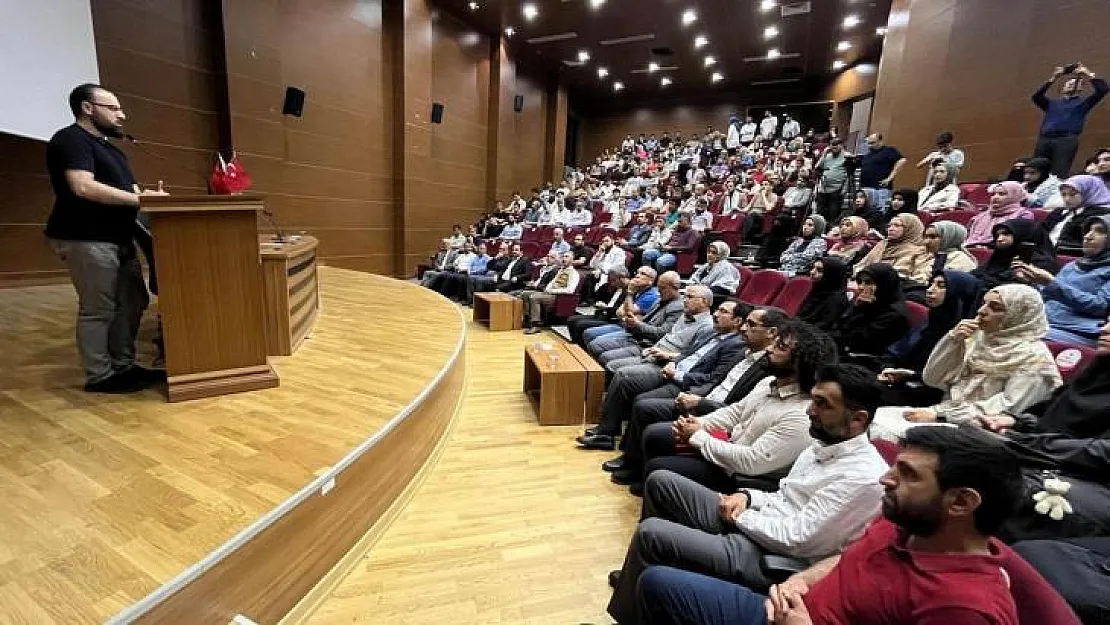 Op. Dr. Kamacı Gazze'deki vahşeti öğrencilere anlattı