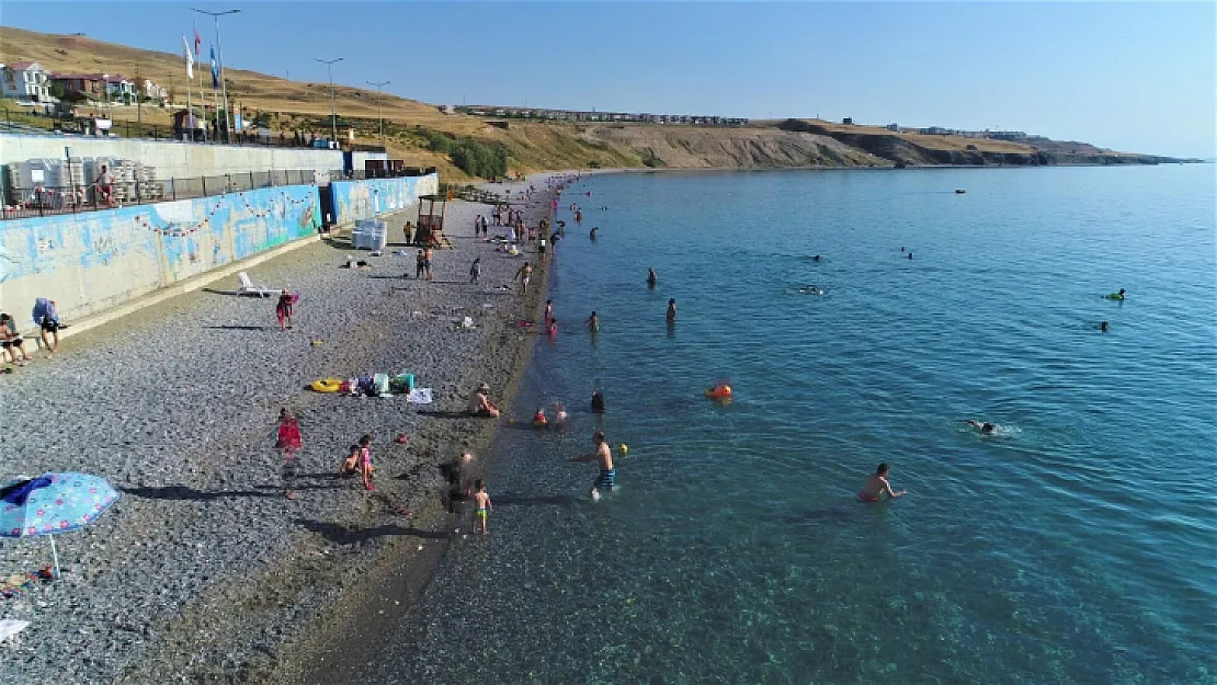 Parası olan Siirtliler Van'a ve Tatvan'a Olmayan ise Zorava Çayına Akın Ediyor!