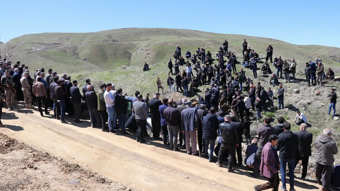 Pervari'de Silahlı Olayda Hayatını Kaybeden Bilen Defin Edildi!