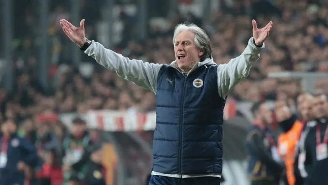 PFDK'den Jorge Jesus'a men cezası!