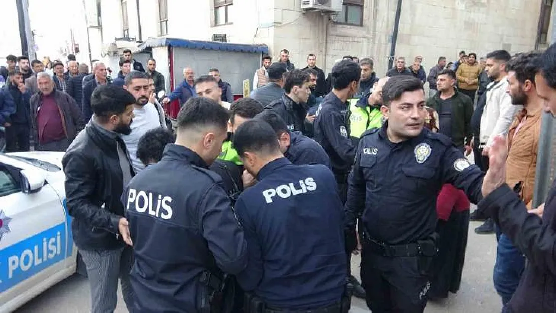 Polis ekiplerine mukavemette bulunan 2 şahıs gözaltına alındı