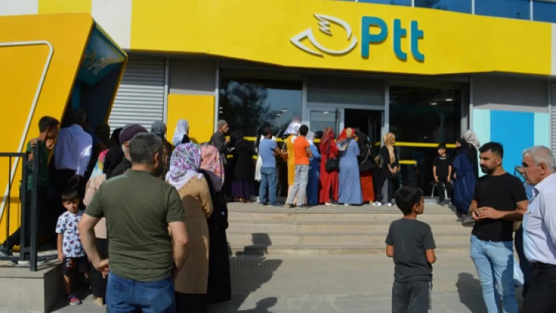 PTT emeklilere vereceği 100 bin lira kredi için 2 şart açıkladı