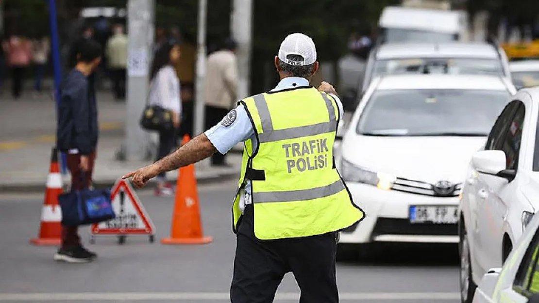 Resmi Gazete'de yayımlandı: Trafik cezalarında indirimli ödeme süresinde değişiklik