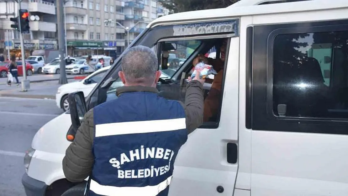 Şahinbey Belediyesi iftara beş kala ile vatandaşların yanında