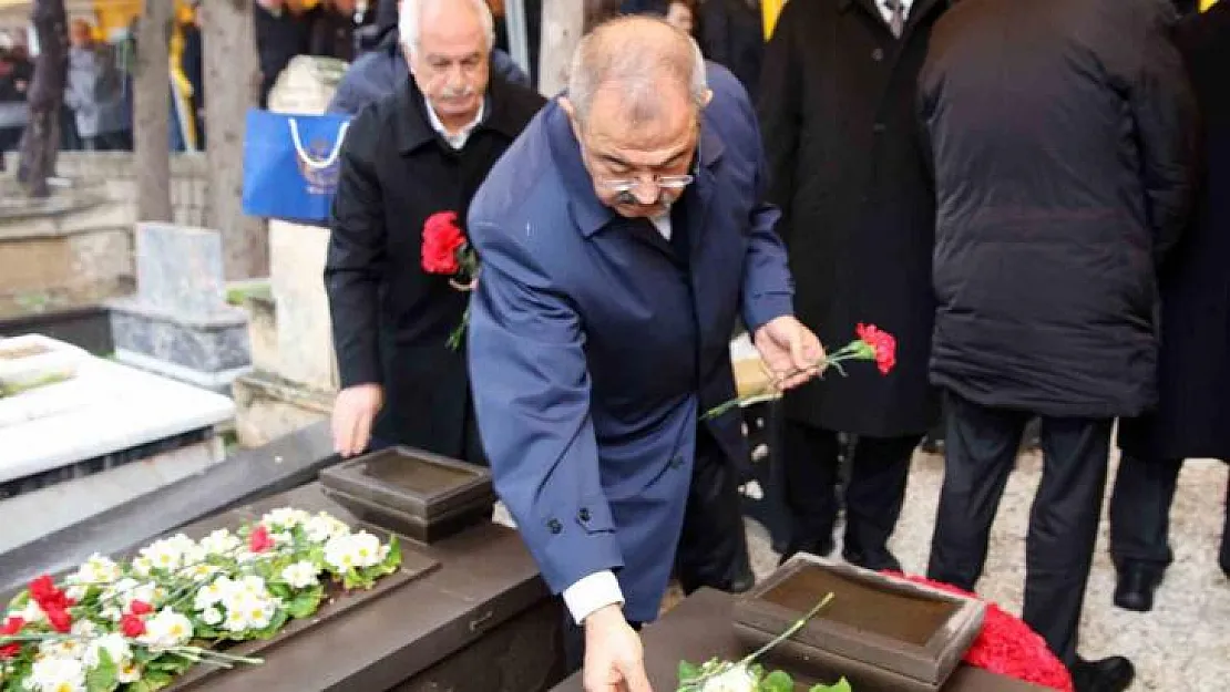 SANKO'nun kurucusu Sani Konukoğlu, mezarı başında anıldı