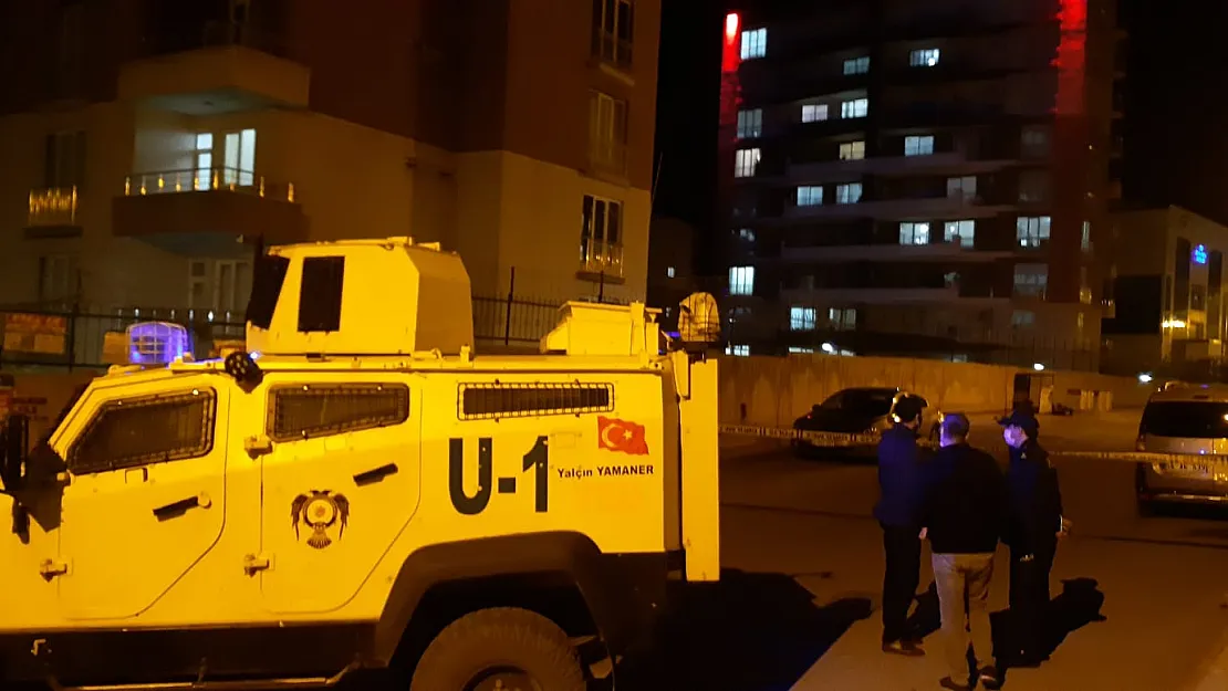 Siirt'te Şüpheli Çanta Polisi Harekete Geçirdi