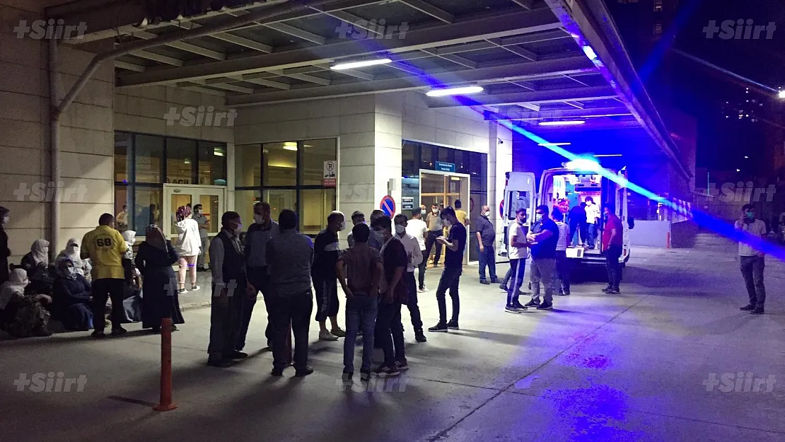 Siirt'te Bu Kez İki Aile Arasında Çıkan Kavgada 2 Kişi Yaralandı