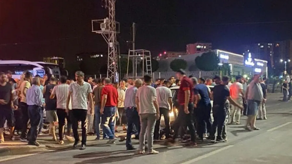 Siirt'te Otomobilin Çarptığı Kız Çocuğu Ağır Yaralandı