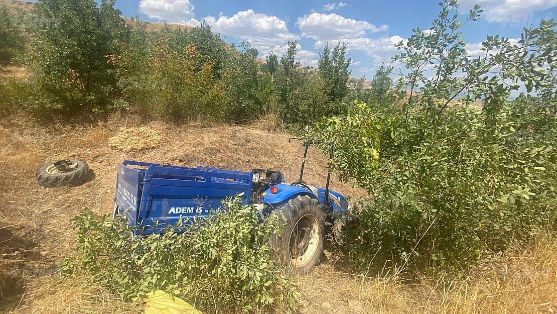 Siirt'te Traktör Devrildi: 1 Ağır Yaralı