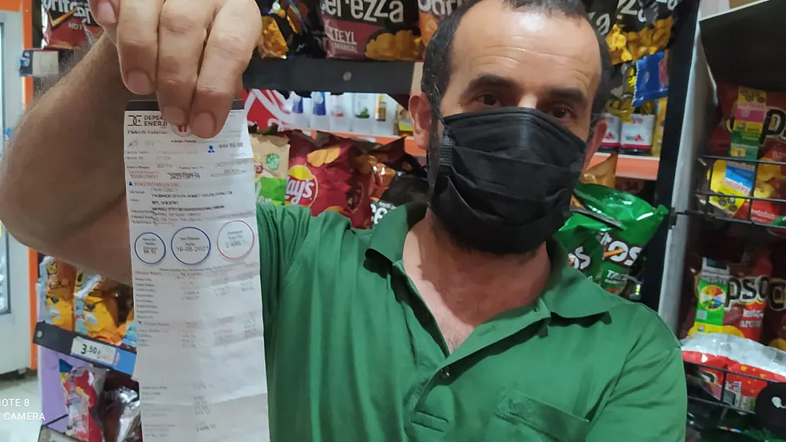 Siirt'te Vatandaşlar Zamlı Gelen Elektrik Faturalarına İsyan Etti!