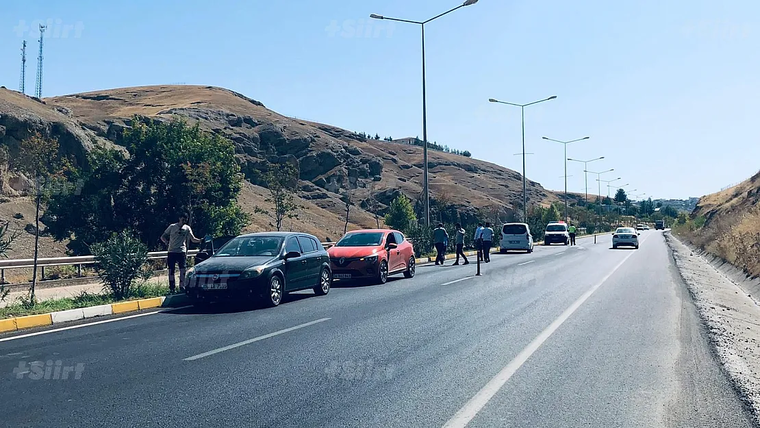 Siirt'te Zincirleme Trafik Kazası: 5 Araç Bir Birine Girdi