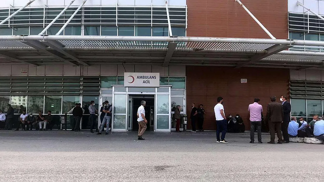 Ağrı'da akrabalar arasında kavga çıktı: 3 ölü 7 yaralı